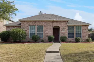 1328 Marvin Gardens, Lancaster, TX 75134 - Photo 3