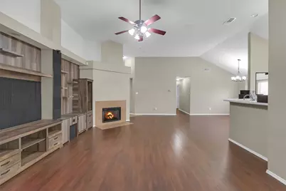 202 Matlock Meadow Drive, Arlington, TX 76002 - Photo 7