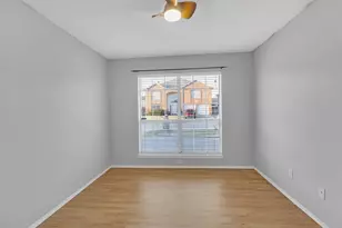 202 Matlock Meadow Dr, Arlington, TX 76002 - Photo 15