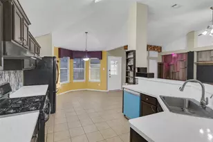 202 Matlock Meadow Dr, Arlington, TX 76002 - Photo 11