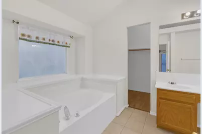 202 Matlock Meadow Drive, Arlington, TX 76002 - Photo 23