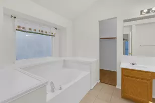 202 Matlock Meadow Dr, Arlington, TX 76002 - Photo 23