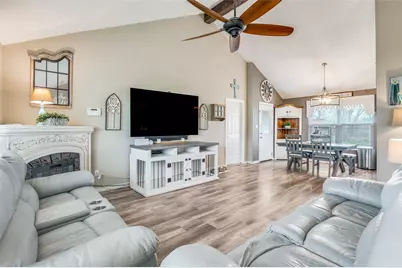 1013 Waterford Drive, Waxahachie, TX 75167 - Photo 5