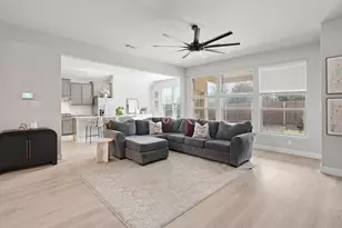 3711 Walnut Rdg Dr, Grand Prairie, TX 76065 - Photo 3