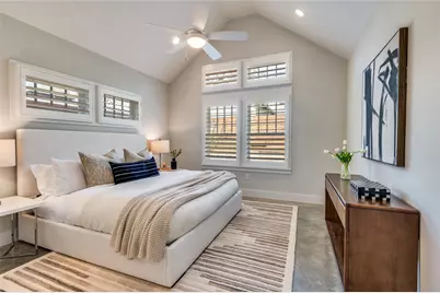 661 Bishop Heights Lane, Dallas, TX 75208 - Photo 13