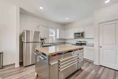 2544 Sanders Creek Drive, Glenn Heights, TX 75154 - Photo 9