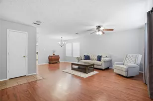 521 Oriel Cir, Crowley, TX 76036 - Photo 9