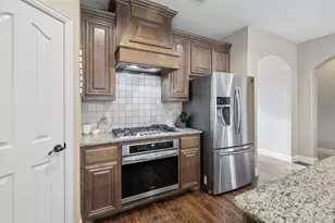 2300 Holder Dr, Euless, TX 76039 - Photo 9