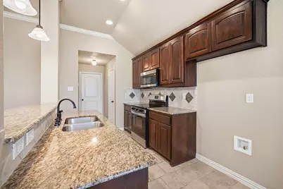 205 Commonwealth Circle, Waxahachie, TX 75165 - Photo 9