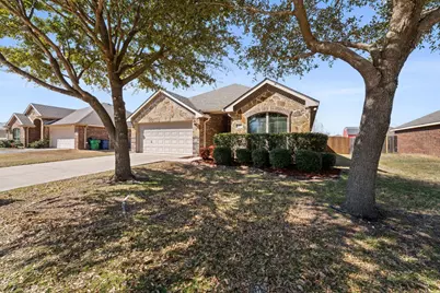 205 Commonwealth Circle, Waxahachie, TX 75165 - Photo 3