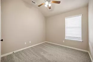 205 Commonwealth Cir, Waxahachie, TX 75165 - Photo 19