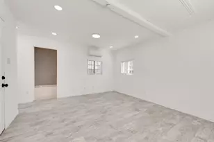 1725 Acosta St, Grand Prairie, TX 75051 - Photo 15