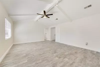 1725 Acosta Street, Grand Prairie, TX 75051 - Photo 5