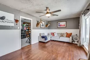 2206 Cloverdale St, Arlington, TX 76010 - Photo 5