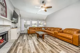 1719 Falcon Dr, Corinth, TX 76210 - Photo 13