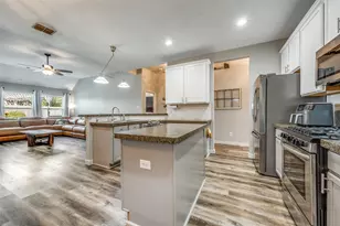 1719 Falcon Dr, Corinth, TX 76210 - Photo 11