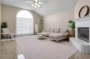 736 W Colony Dr, Arlington, TX 76001 - Photo 5