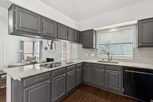 3446 Spring Willow Dr, Grapevine, TX 76051 - Photo 9