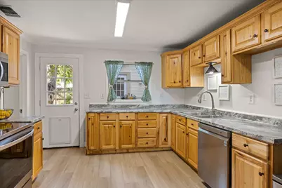 310 W 6th Street, Tolar, TX 76476 - Photo 9