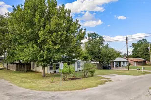 310 W Sixth St, Tolar, TX 76476 - Photo 3