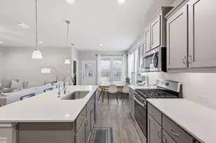 501 Frenchpark Dr, Fort Worth, TX 76052 - Photo 9