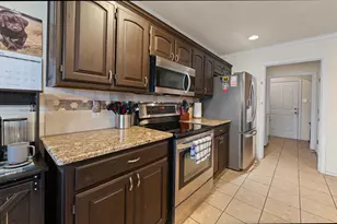 529 McKittrick Ct, Godley, TX 76044 - Photo 7