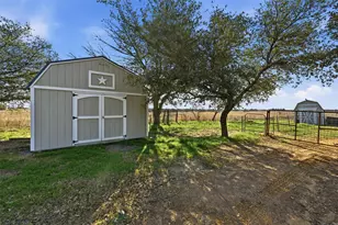 1050 Stadium Dr, Joshua, TX 76058 - Photo 29