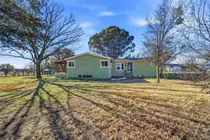 1050 Stadium Dr, Joshua, TX 76058 - Photo 35