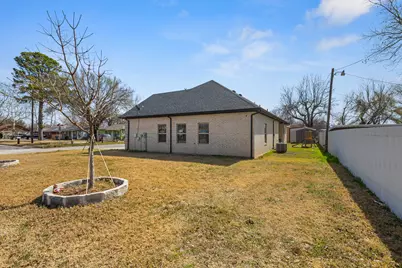 909 1st Street, Bridgeport, TX 76426 - Photo 29