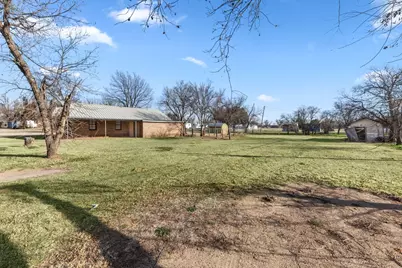 201 W Belknap Street, Seymour, TX 76380 - Photo 3