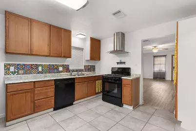 201 W Belknap Street, Seymour, TX 76380 - Photo 9