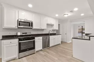 1302 W Tarrant Rd, Grand Prairie, TX 75050 - Photo 7