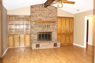 712 Prairie Wind Blvd, Stephenville, TX 76401 - Photo 3