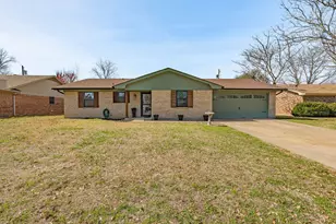 1352 Inglewood Dr, Stephenville, TX 76401 - Photo 1