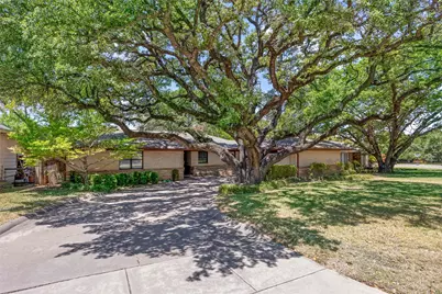 4224 Westmont Court, Fort Worth, TX 76109 - Photo 5