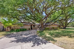 4224 Westmont Ct, Fort Worth, TX 76109 - Photo 5