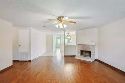 5617 Wiltshire Drive, Fort Worth, TX 76135 - Photo 5