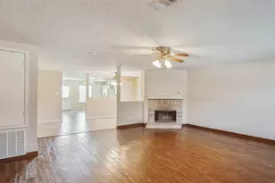 5617 Wiltshire Dr, Fort Worth, TX 76135 - Photo 3