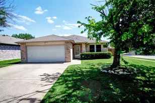 5617 Wiltshire Dr, Fort Worth, TX 76135 - Photo 1