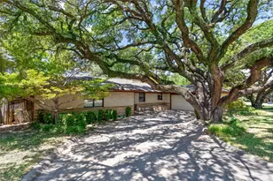 4224 Westmont Ct, Fort Worth, TX 76109 - Photo 3