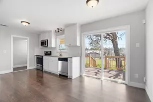 117 Oakwood Dr, Keene, TX 76059 - Photo 9