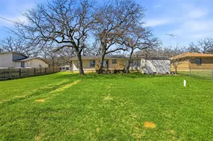 117 Oakwood Dr, Keene, TX 76059 - Photo 35