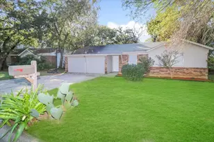 5706 Guildwood Dr, Arlington, TX 76017 - Photo 1