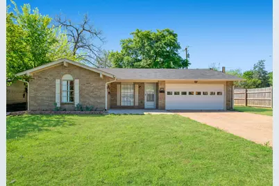 2010 Kyle Drive, Paris, TX 75460 - Photo 1