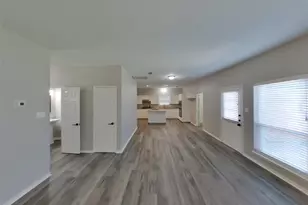 8401 Manchester Dr, Rowlett, TX 75089 - Photo 3