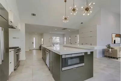 2045 Marydale Drive, Dallas, TX 75208 - Photo 21
