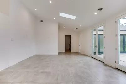 2045 Marydale Drive, Dallas, TX 75208 - Photo 25