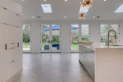 2045 Marydale Drive, Dallas, TX 75208 - Photo 21