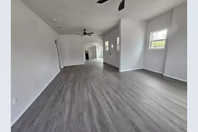 217 W Heard Street, Cleburne, TX 76033 - Photo 3