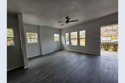 217 W Heard Street, Cleburne, TX 76033 - Photo 5